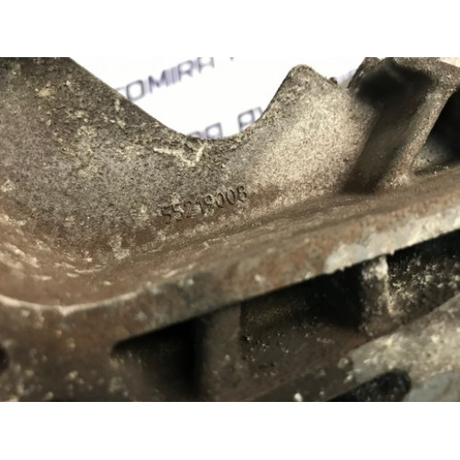 Кронштейн КПП Fiat Punto 3 2005-2018 55219008